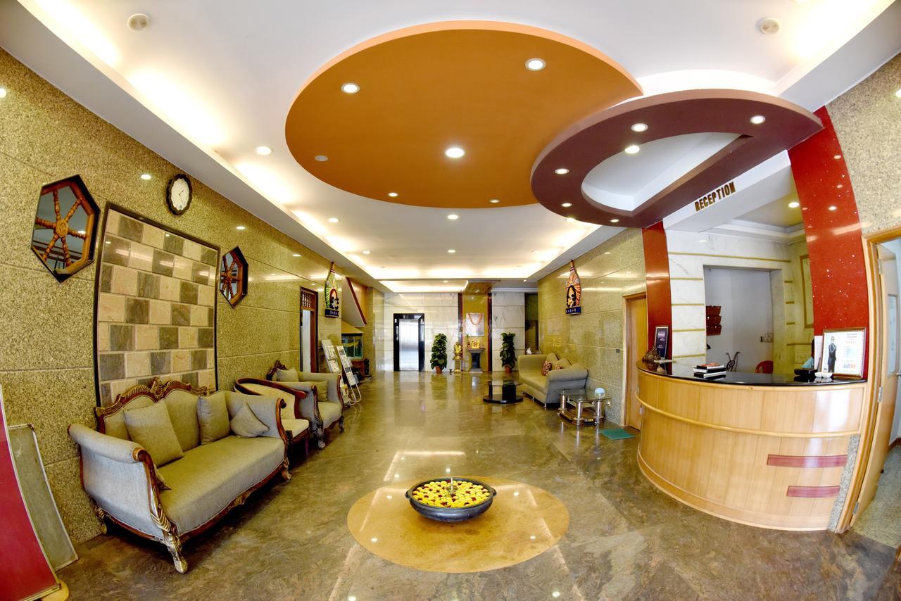 Hotel Sharada International Удупи Екстериор снимка