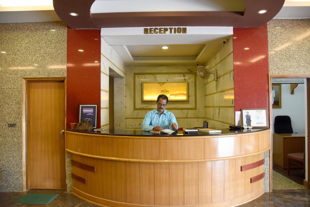 Hotel Sharada International Удупи Екстериор снимка