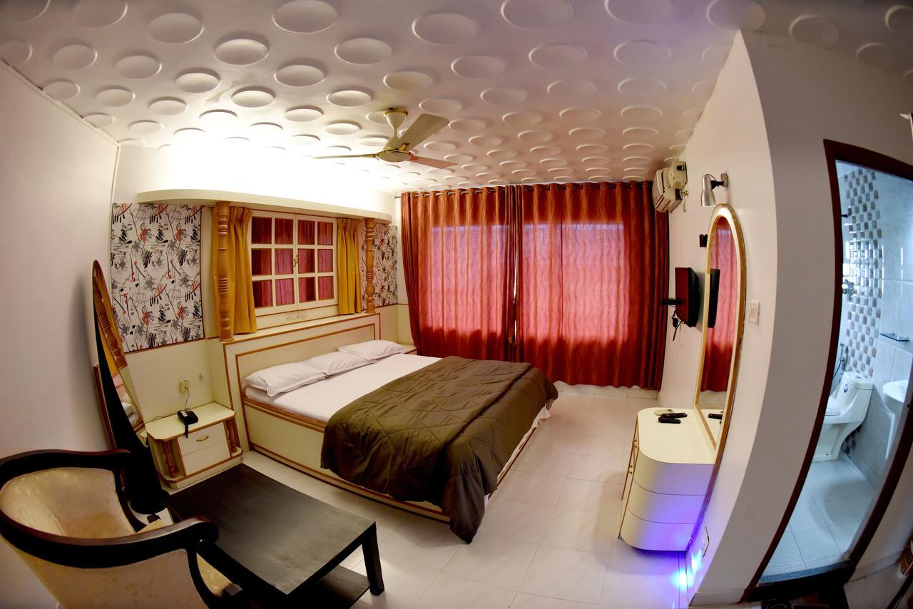 Hotel Sharada International Удупи Екстериор снимка